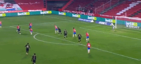 从赌场到线上：德州扑克过去 20 年的演变史。（德州扑克二十年：从实体赌场到线上牌局的变迁）