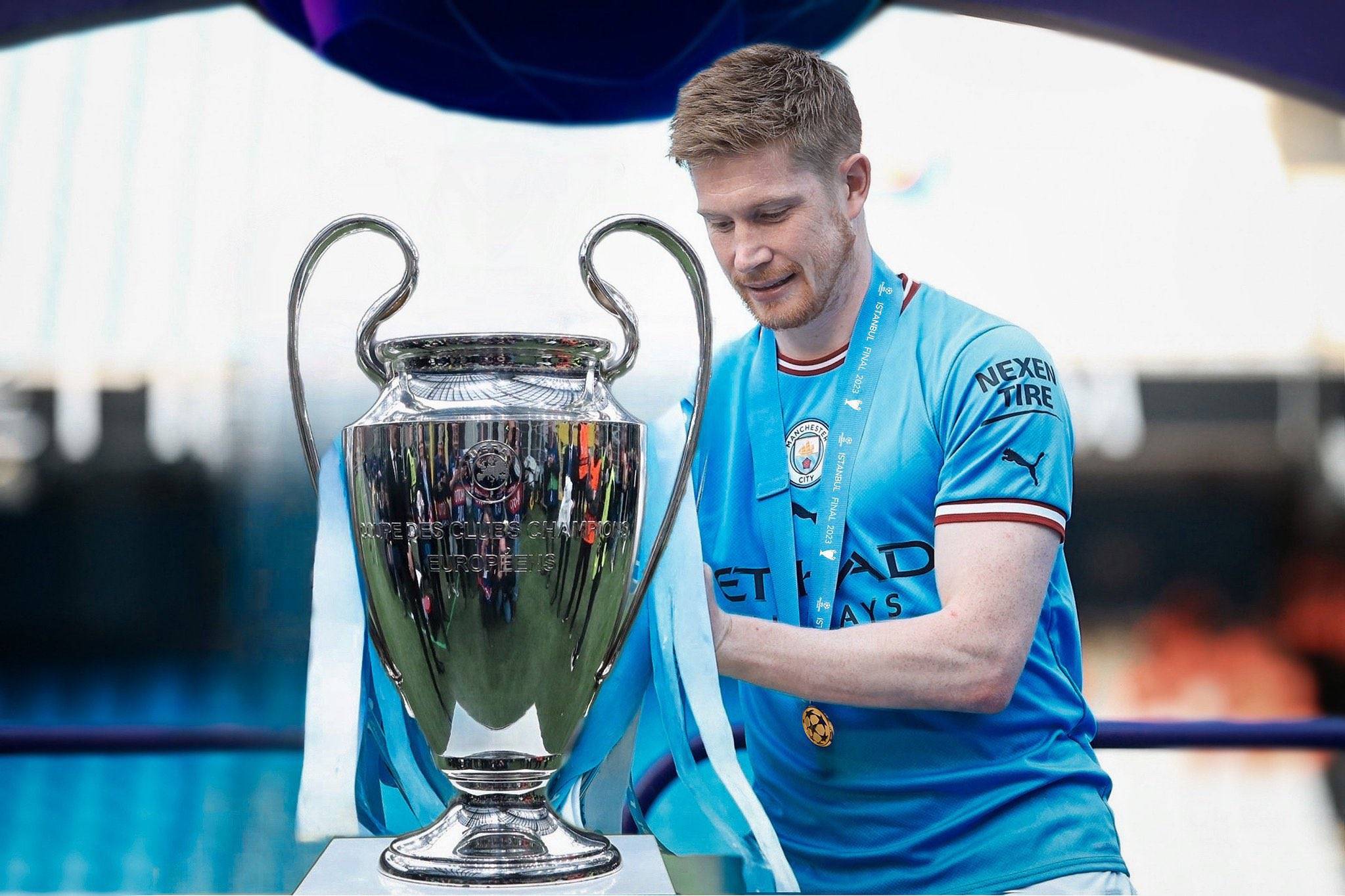 王飞获双料推广人奖，推动中国拳击发展，助力职业拳击繁荣。